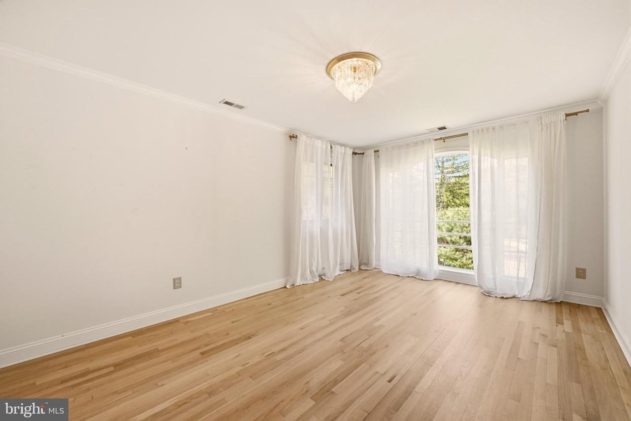 8400 Thornden Ter - Photo 6 of 27