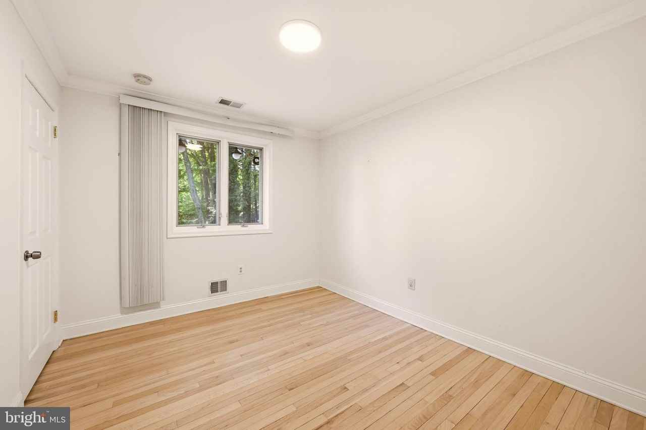 8400 Thornden Ter - Photo 7 of 27