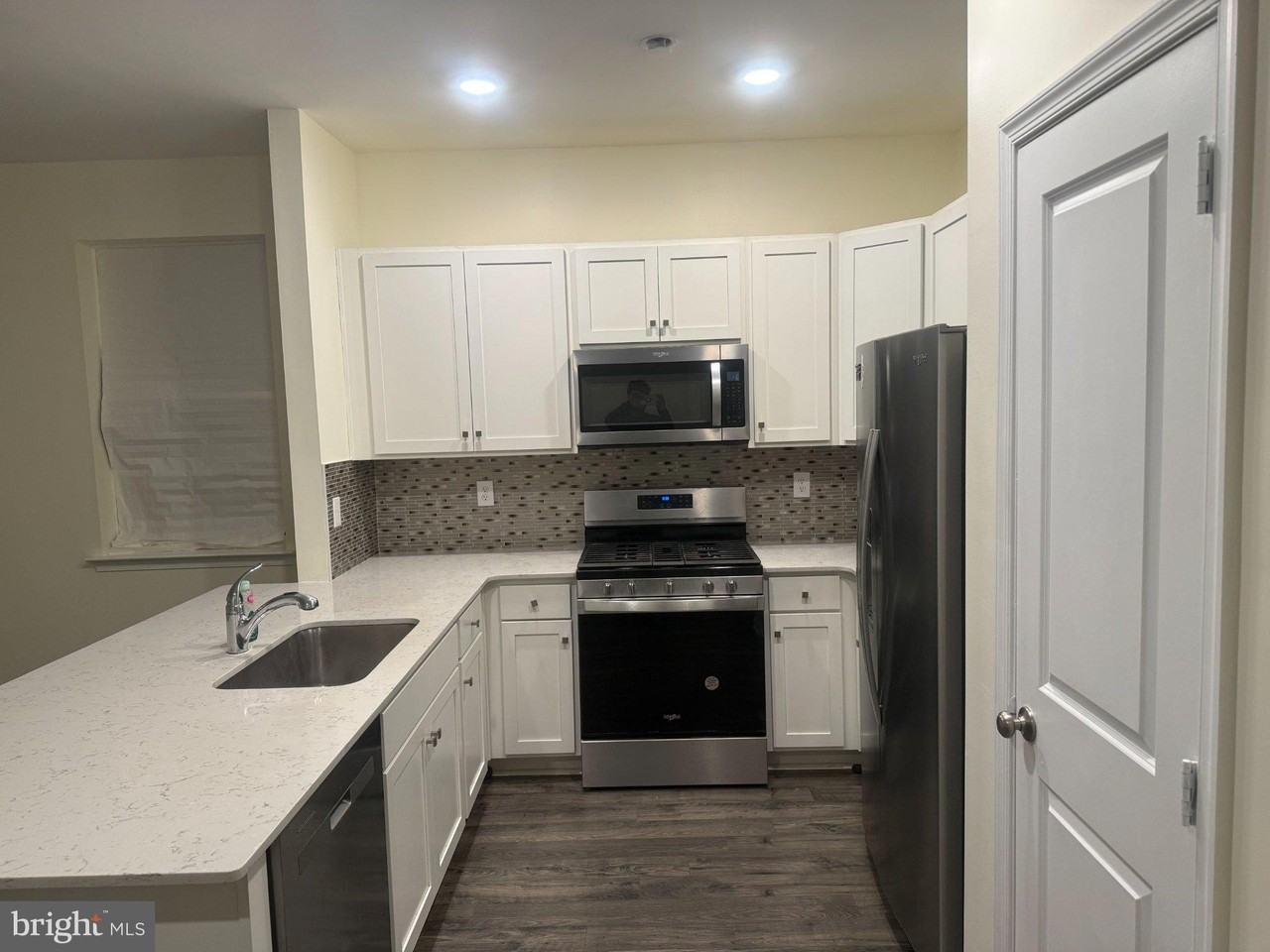 324 Mazzeo Dr - Photo 2 of 4