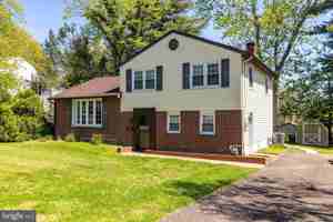 featured image of 1325 Osbourne Ave