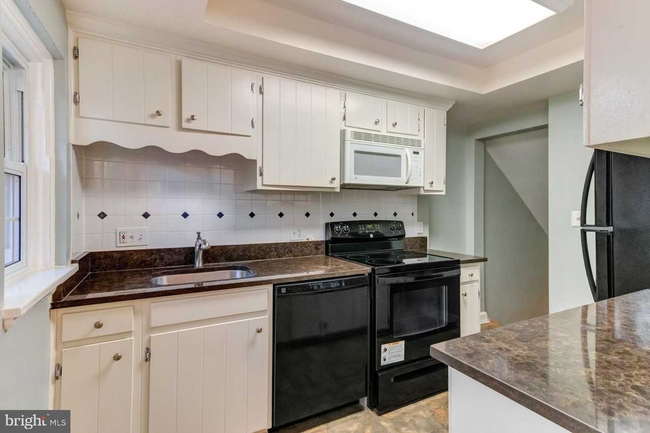 4608 34th St S - Photo 4 of 16
