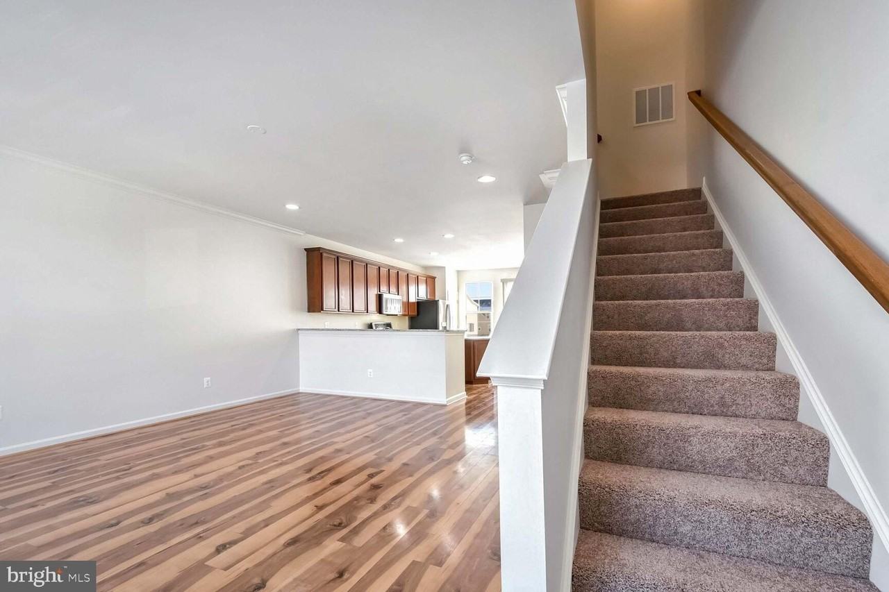 117 Gristmill Ct - Photo 3 of 47