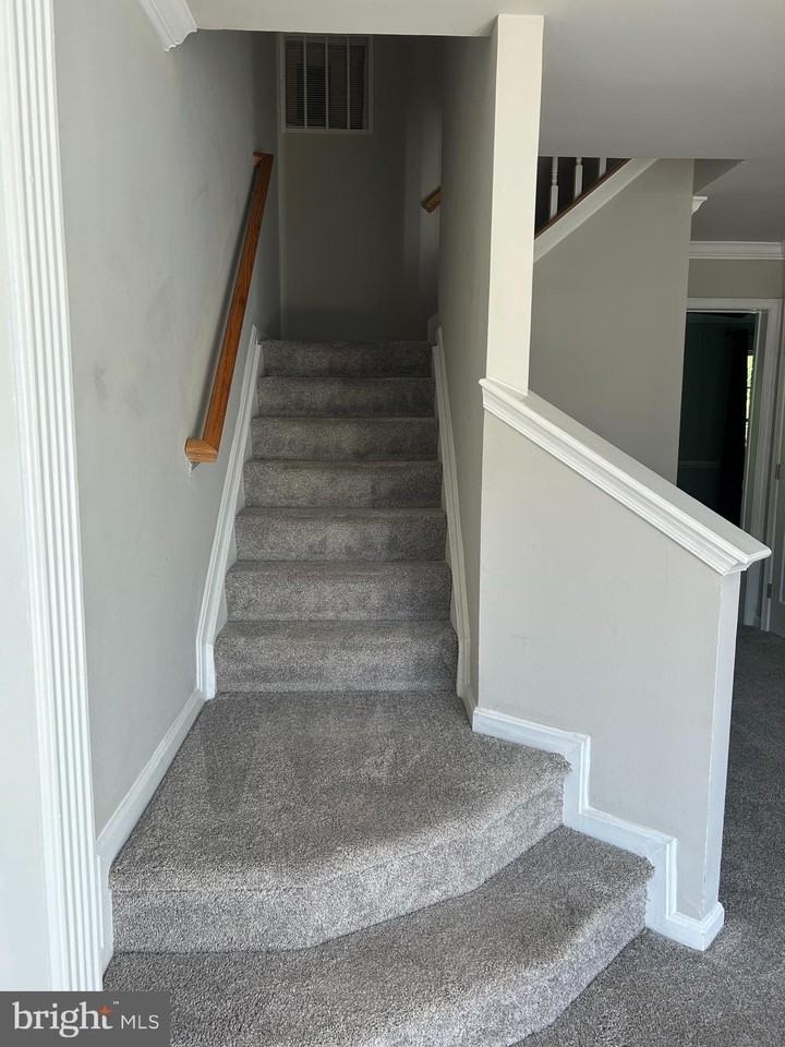329 Kirby St #66 - Photo 4 of 50