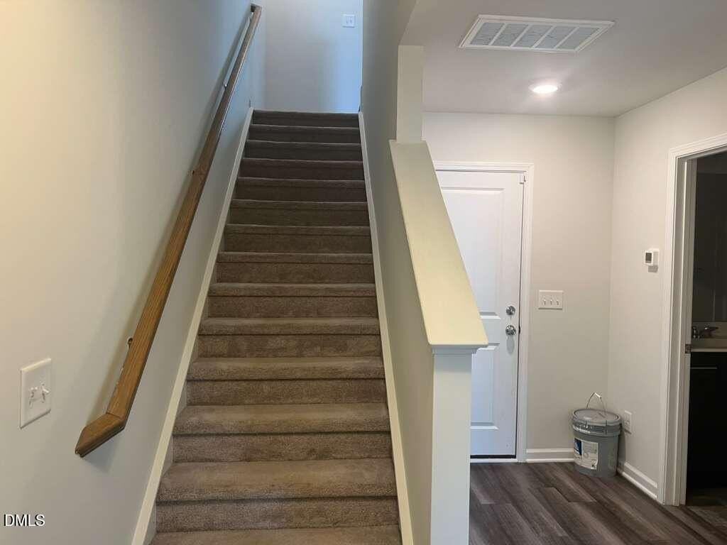 6027 Kayton St - Photo 2 of 24