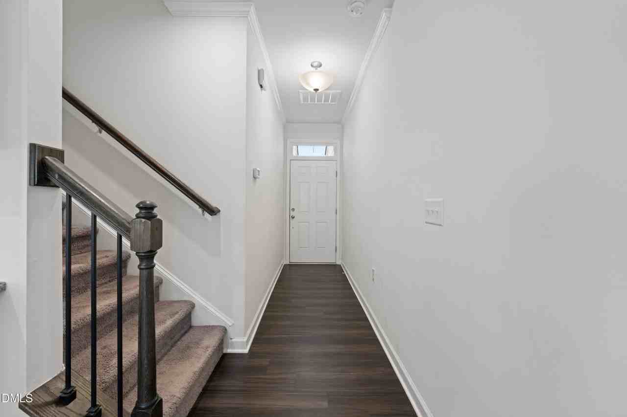 105 Hidden Run Ln - Photo 3 of 46