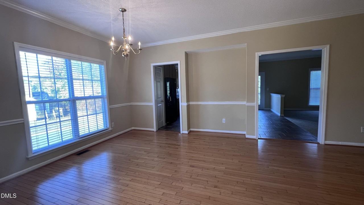 201 Tecumseh Ct - Photo 5 of 31
