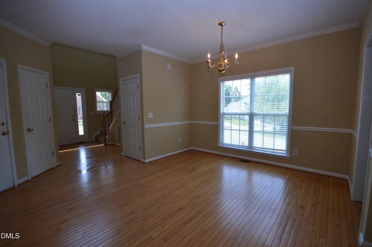 201 Tecumseh Ct - Photo 6 of 31
