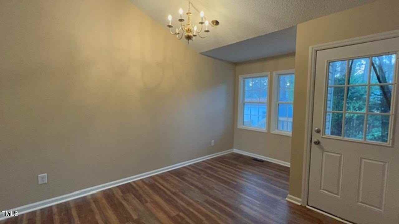 212 Walnut Creek Dr - Photo 7 of 25