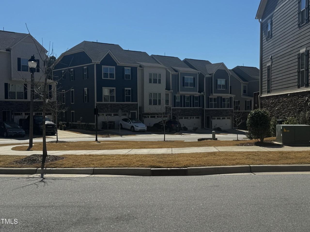 946 Channing Park Cir - Photo 4 of 50
