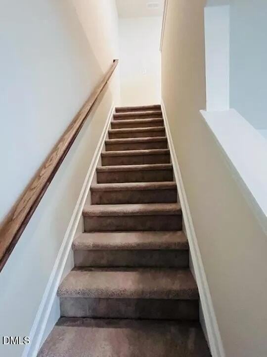 851 Mckenzie Park Ter - Photo 4 of 20