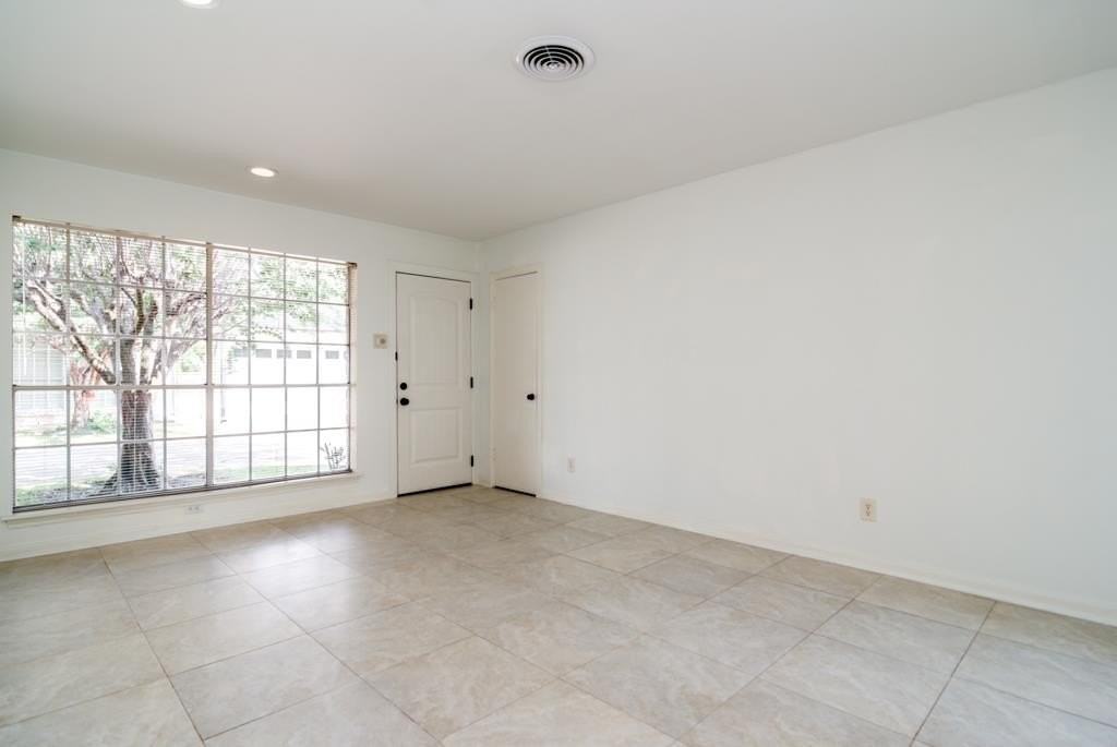 5629 Winsome Ln - Photo 3 of 19