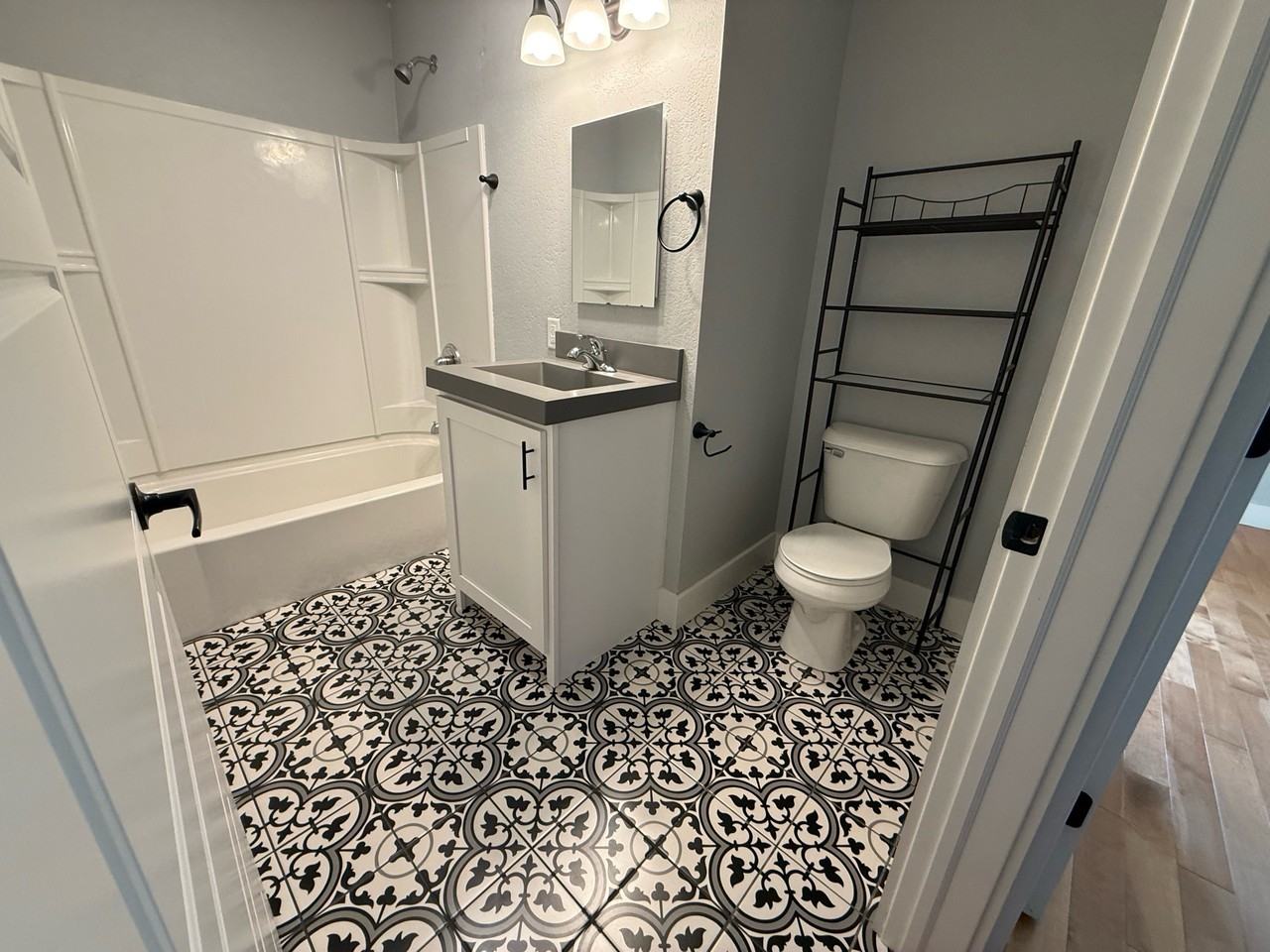 270 W 17th St #14 - Photo 6 of 9