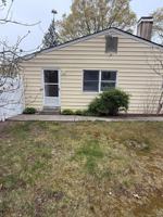 featured image of 5 Whitney Ln