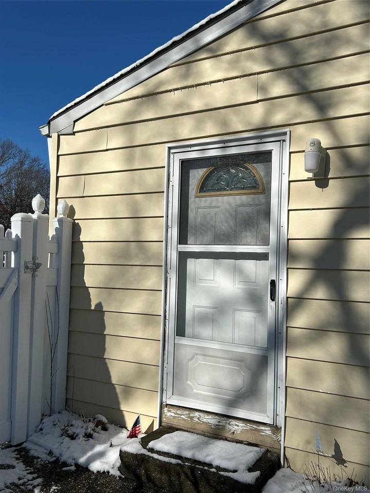 5 Whitney Ln - Photo 3 of 17