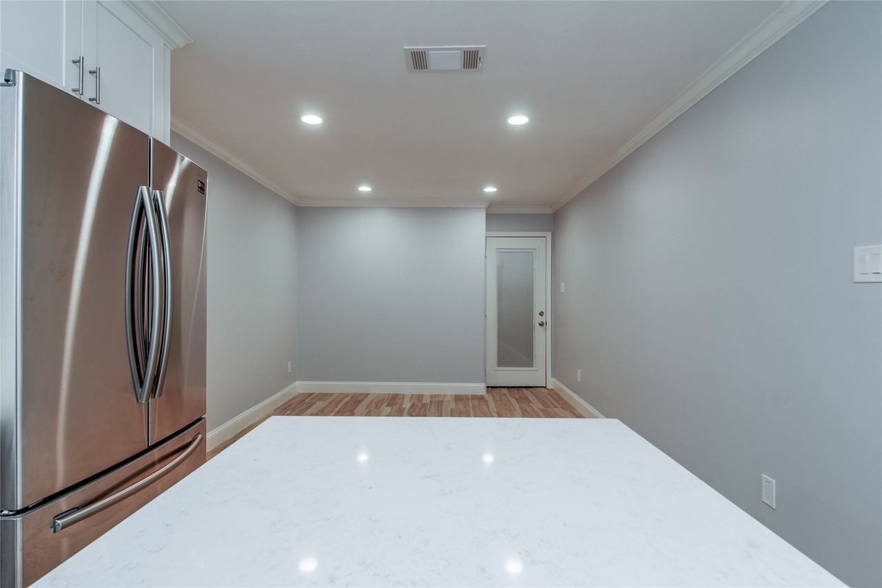 12633 Memorial Dr - Photo 6 of 21
