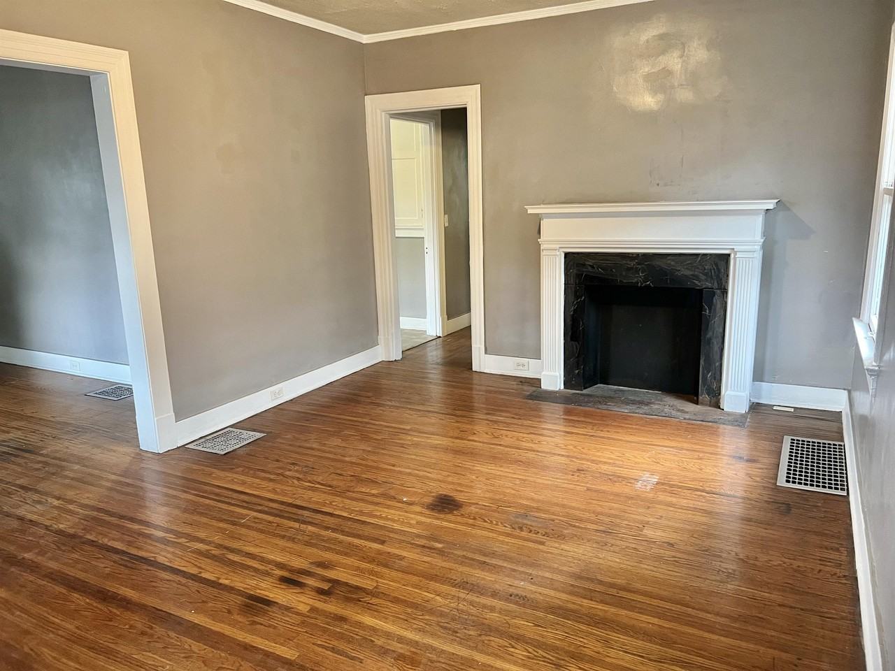 666 Eastlawn Ave #1 - Photo 3 of 11