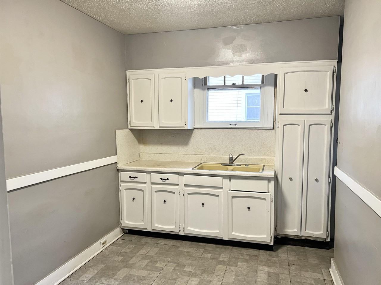 666 Eastlawn Ave #1 - Photo 5 of 11
