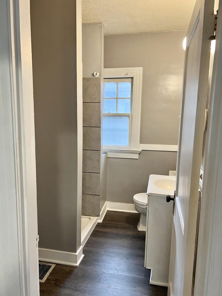 666 Eastlawn Ave #1 - Photo 6 of 11