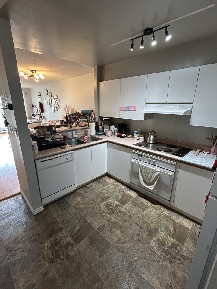 8600 Jones Road #316 - Photo 7 of 14