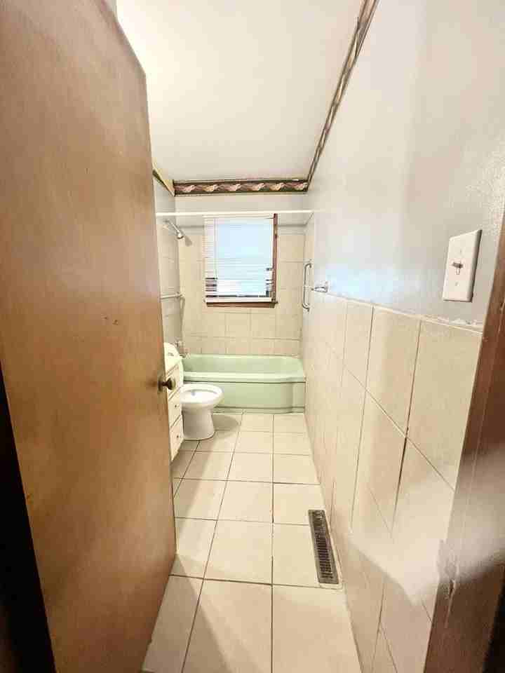 2400 Burwell Ave #1 - Photo 5 of 8
