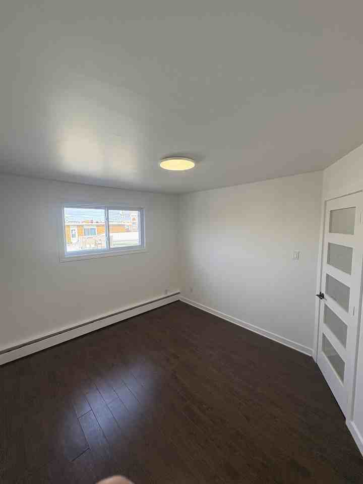 718 Rue Principale - Photo 7 of 8
