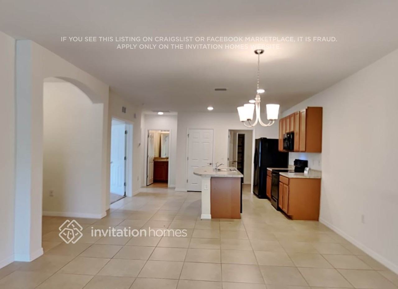 10688 Crossback Ln - Photo 5 of 18