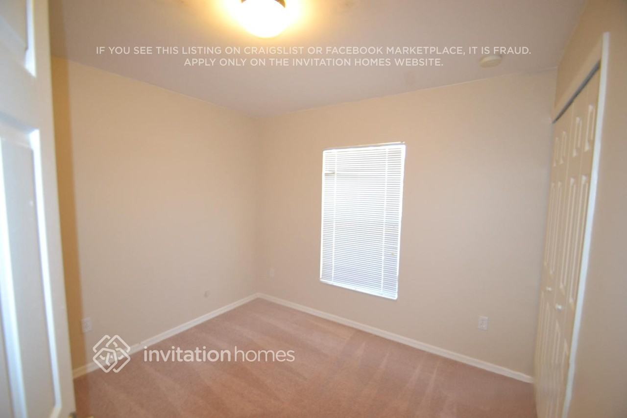 1823 Sadnet Ln - Photo 6 of 13