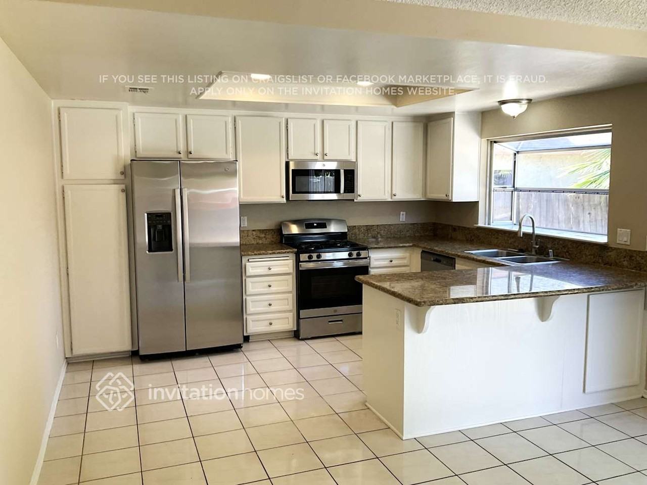12625 Softwind Dr - Photo 3 of 10