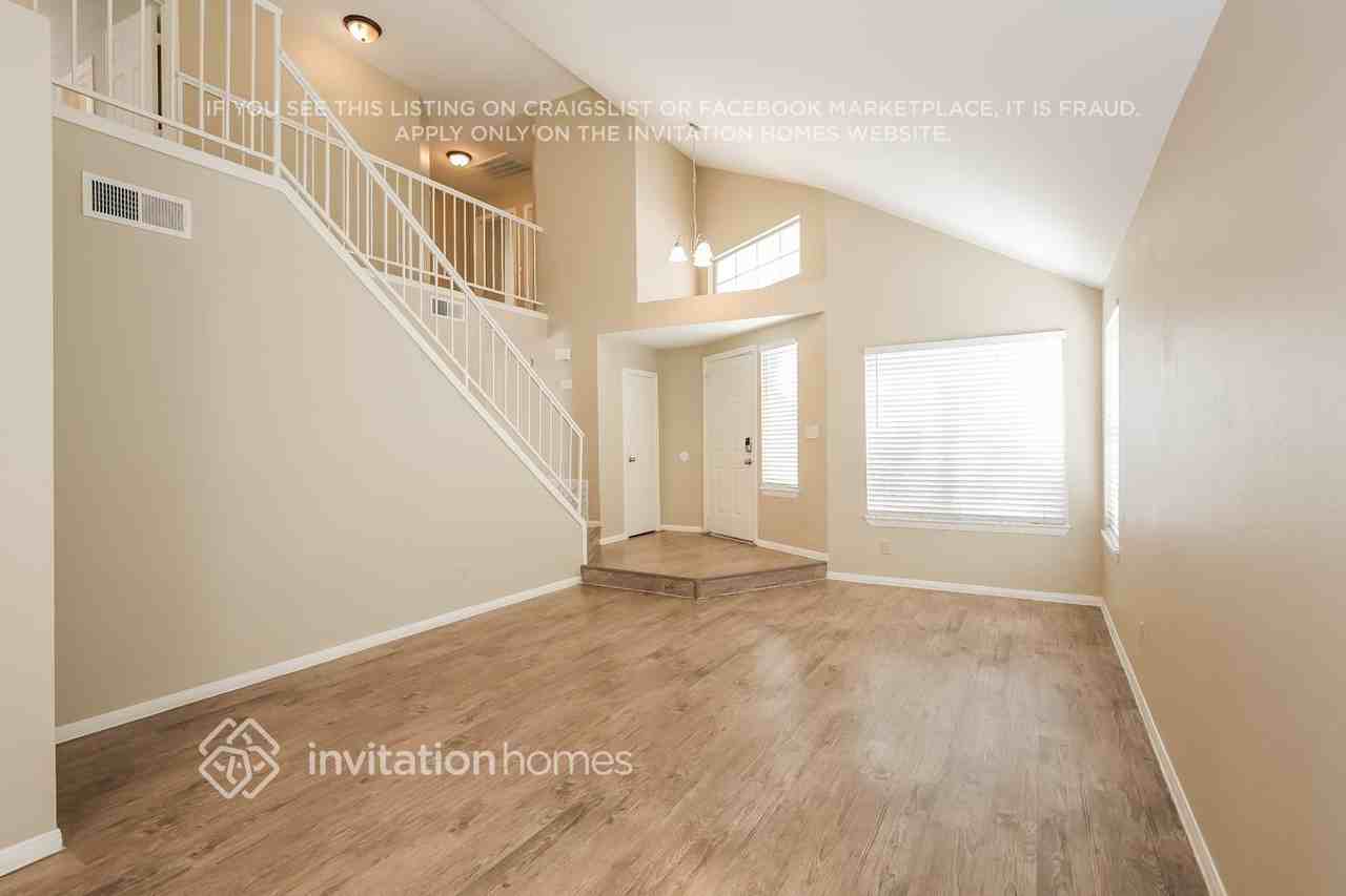 7312 Queen Palm Dr - Photo 5 of 18