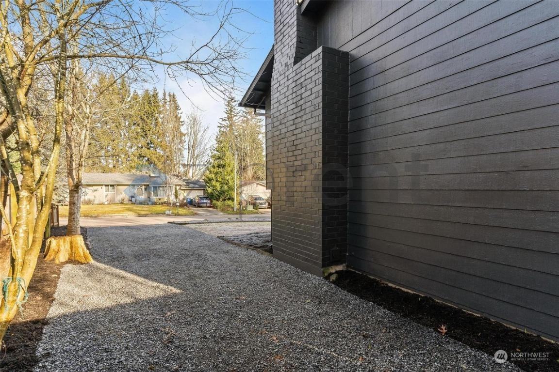 302 225th St Sw - Photo 6 of 36