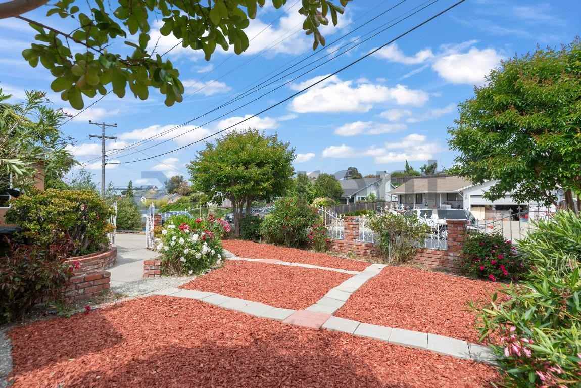 2689 Limerick Rd - Photo 5 of 29