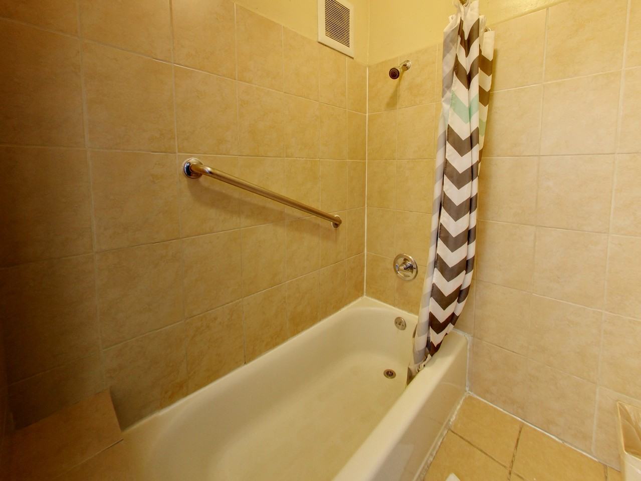 325 Sutter St #305 - Photo 6 of 7