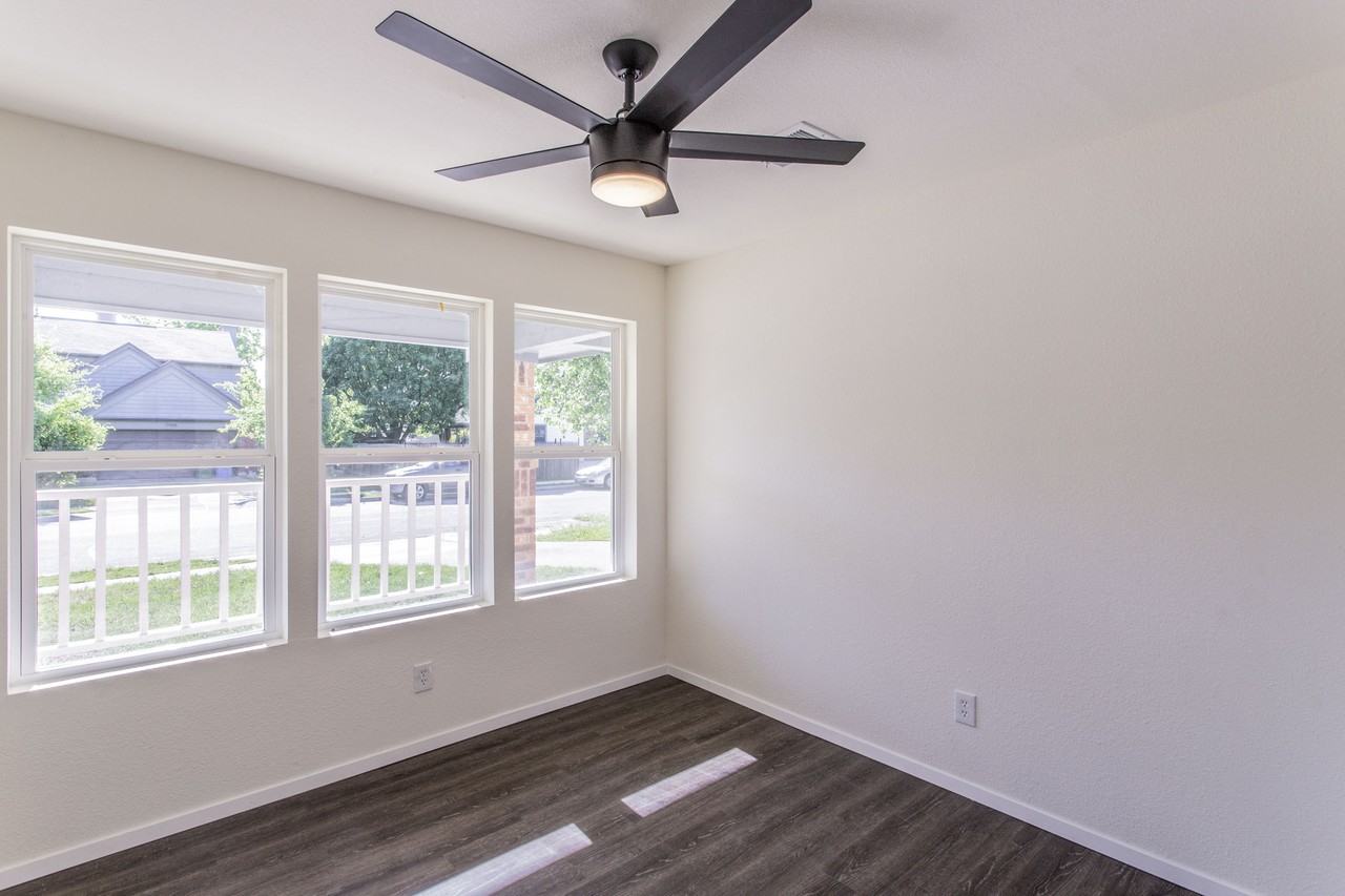 17009 Ardisia Dr - Photo 4 of 15