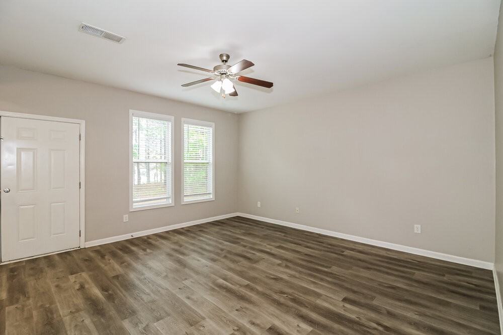 1510 Persimmon Trce - Photo 5 of 17