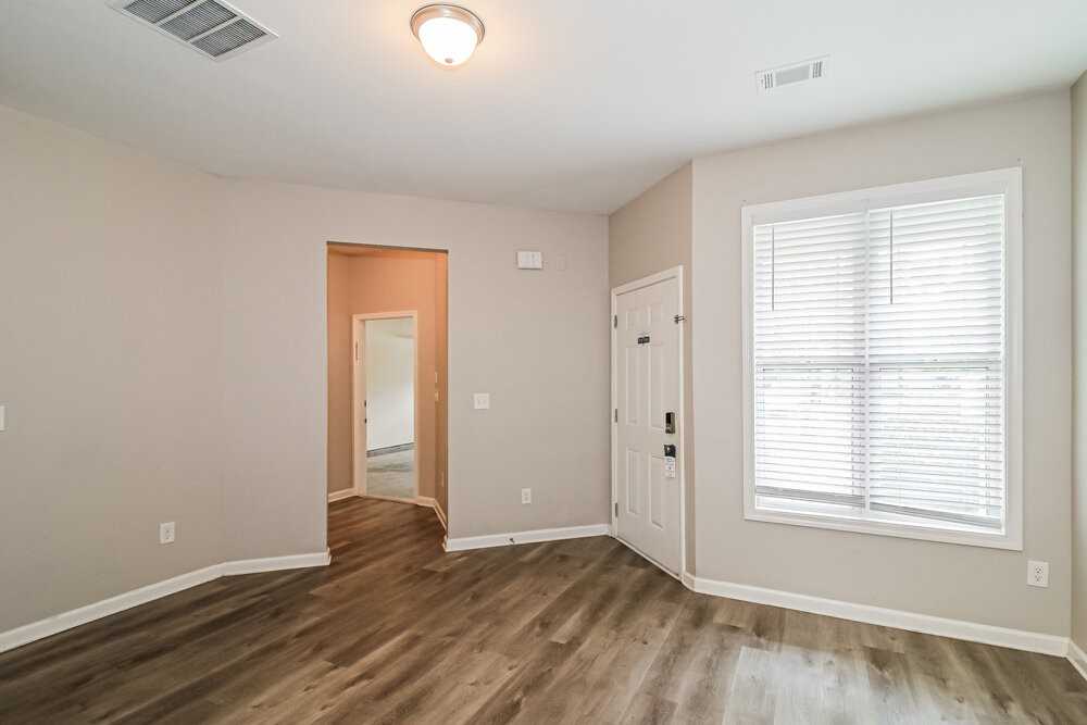 1510 Persimmon Trce - Photo 7 of 17