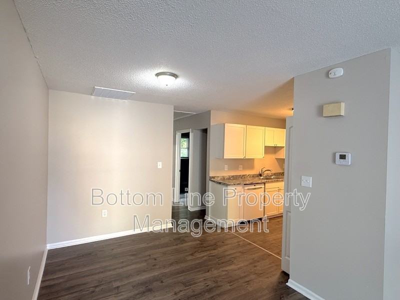 846 W Warren St #D2 - Photo 4 of 12