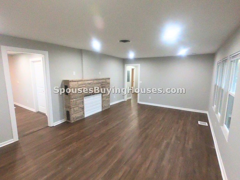 717 W Fourth St - Photo 2 of 17