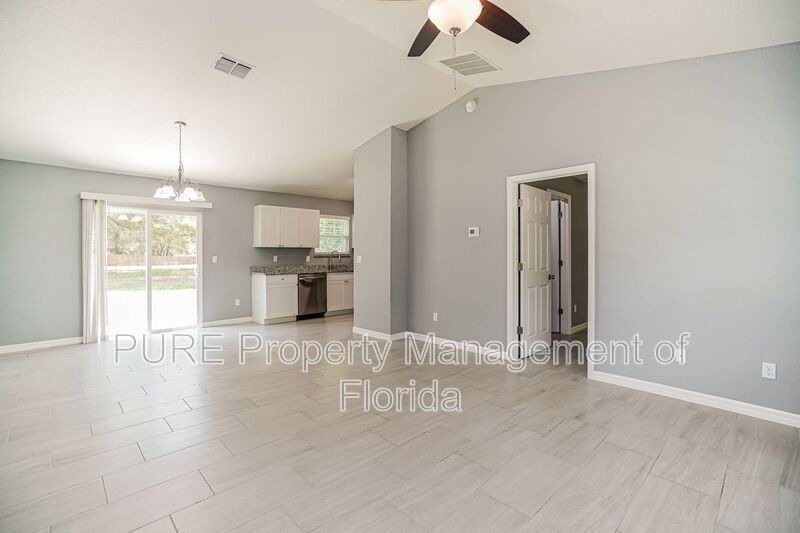 20024 Sw Beach Blvd - Photo 6 of 50