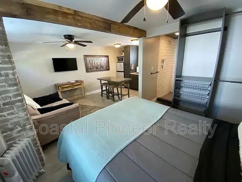 5420 29th Ave S #B - Photo 4 of 10