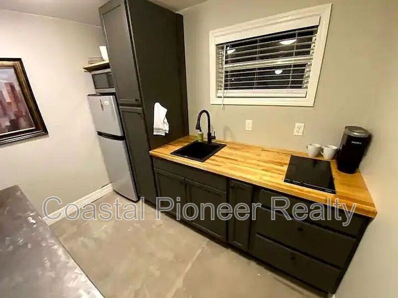 5420 29th Ave S #B - Photo 7 of 10