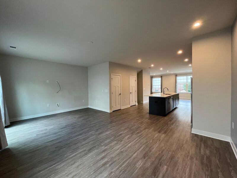 1103 Excelsior Grand Ave - Photo 7 of 31
