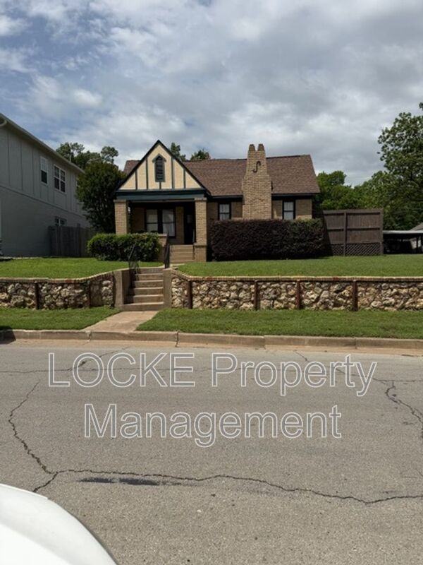 2600 Lubbock Ave - Photo 3 of 25