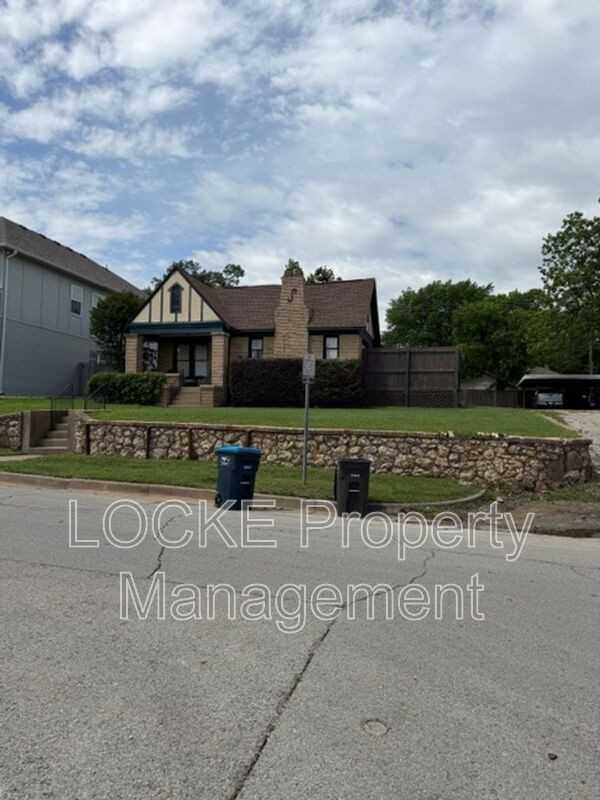 2600 Lubbock Ave - Photo 5 of 25