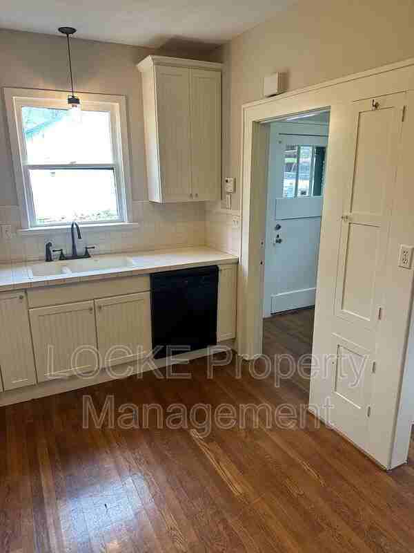2600 Lubbock Ave - Photo 7 of 25