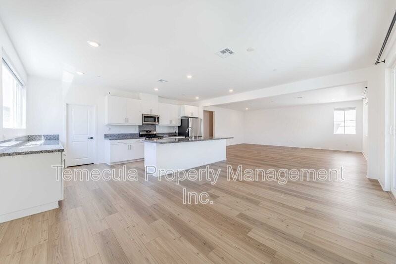 1816 Tapaderos St - Photo 5 of 21