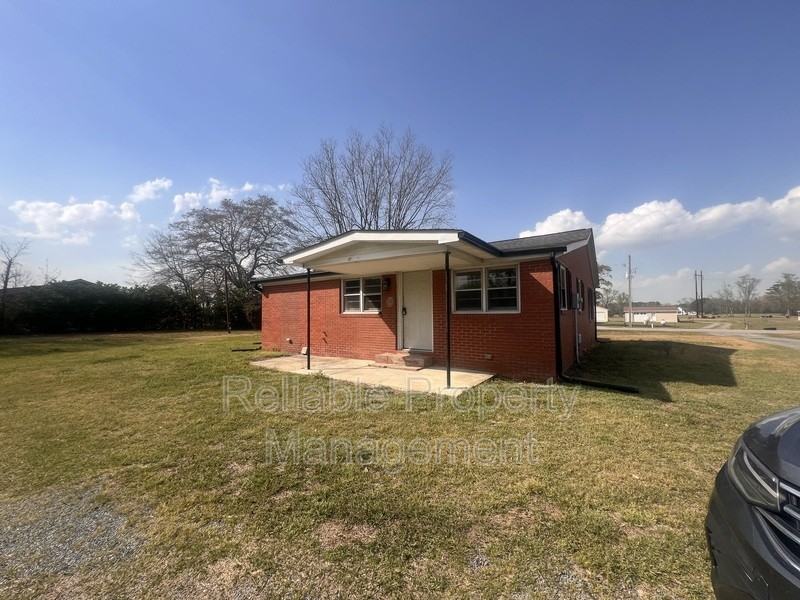 1638 Evans Rd - Photo 2 of 10