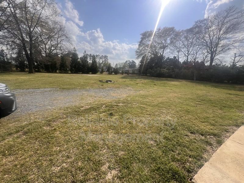 1638 Evans Rd - Photo 4 of 10