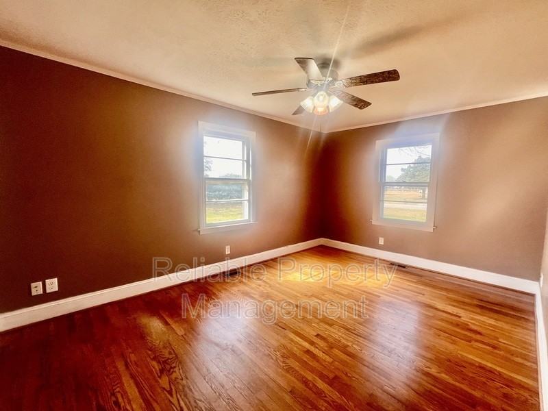 1638 Evans Rd - Photo 6 of 10