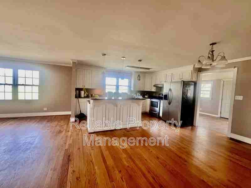 1638 Evans Rd - Photo 6 of 19