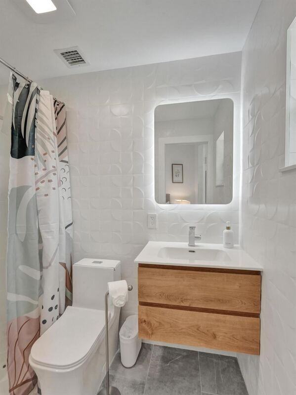 260 Nw 36th St - Photo 6 of 35